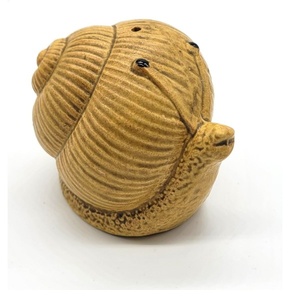 Vintage snail conch shell salt glitter shaker figurine - Picture 1 of 10